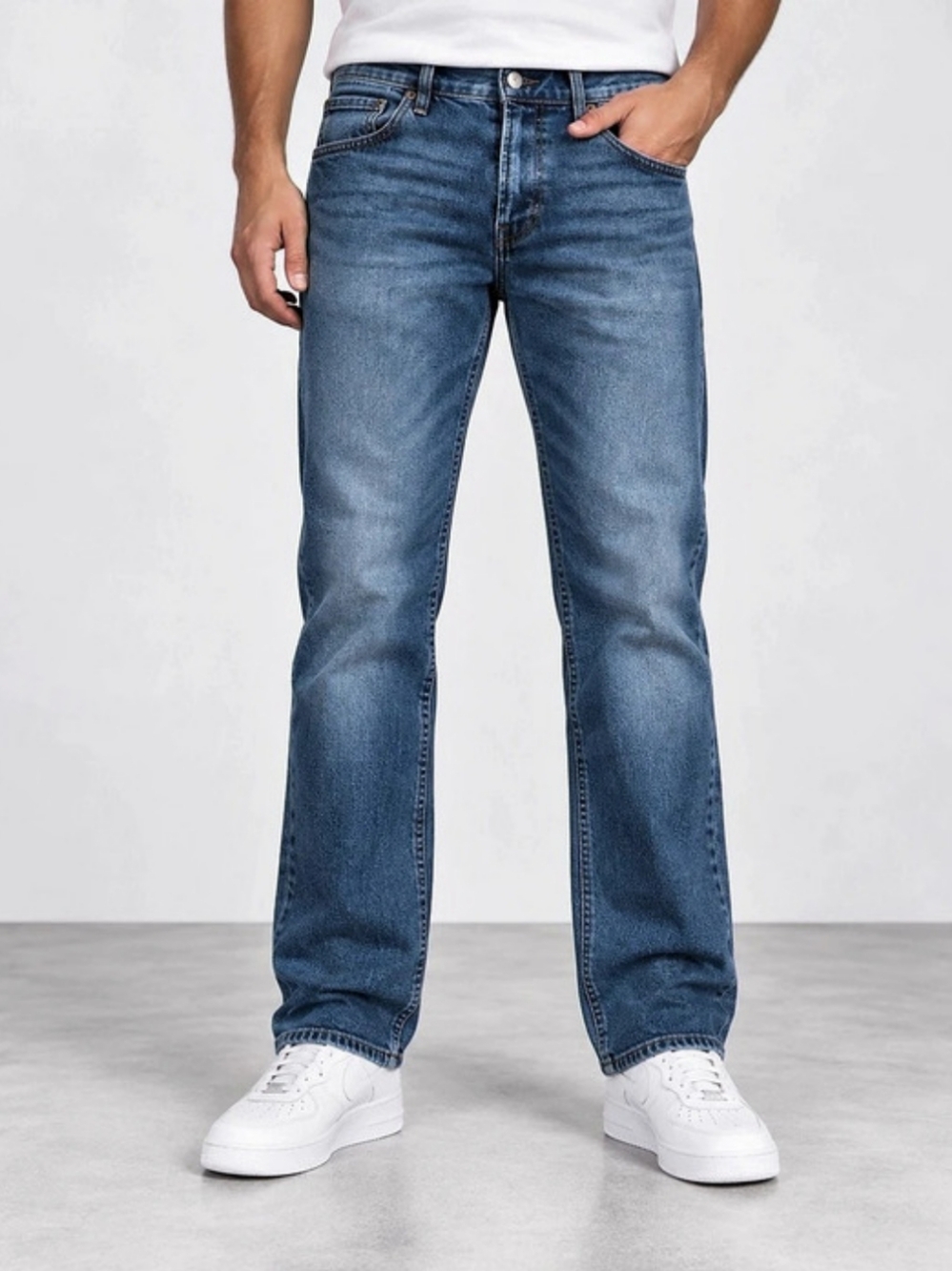Old Navy Men’s Boot Cut Built-In Flex Jeans 33x32 Medium Wash Stretch Denim
